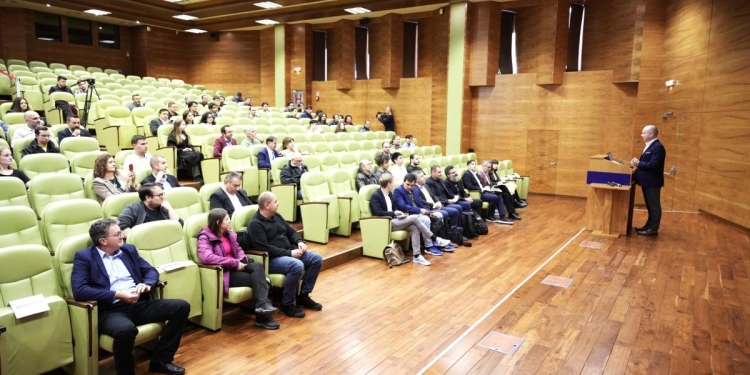 Al doilea master din țară de calcul cuantic, lansat la Politehnica Timișoara