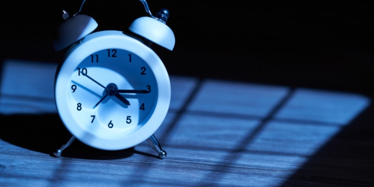 Se schimbă ceasu’ în această noapte. Trecem la ora de iarnă