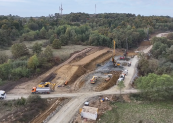 450 de muncitori și 200 de utilaje zilnic pe șantierul lotului cu tuneluri de pe autostrada Lugoj – Deva