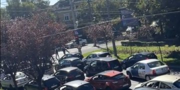 Micii gratis și benzina, motiv de înghesuială. Mr. Cash a blocat Timișoara