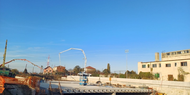 Chesonul de la Pasajul Solventul, finalizat! Urmează împingerea lui sub calea ferată