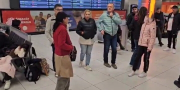 Pasageri ai aeroportului din Timișoara, abandonați pe cel din Budapesta de compania aeriană low-cost folosită