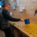 De la ulei uzat, la cadou parfumat. O tonă de ulei alimentar folosit, colectat la Timișoara