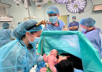 Trei îngerași au venit pe lume de Crăciun la maternitatea Spitalului Județean din Timișoara