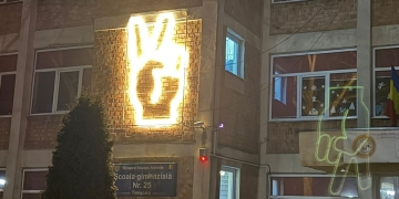 Însemnul Revoluției, vizibil pe 19 școli din Timișoara FOTO