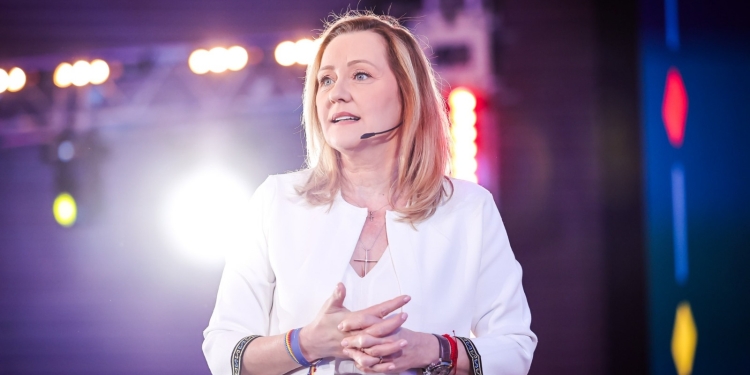 Elena Lasconi și Ilie Bolojan – Oamenii care pot salva România (P)