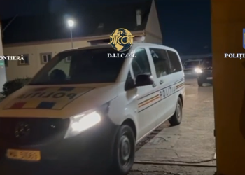 Zeci de traficanți de migranți, săltați de mascați! Percheziții și în Timiș