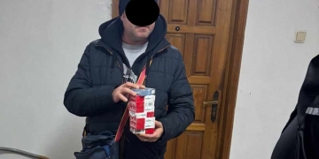 Bărbat care vindea țigări netimbrate în Piața Iosefin, amendat cu 20.000 lei