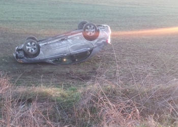 Femeie rănită după ce s-a răsturnat cu mașina la ieșire din Timișoara FOTO