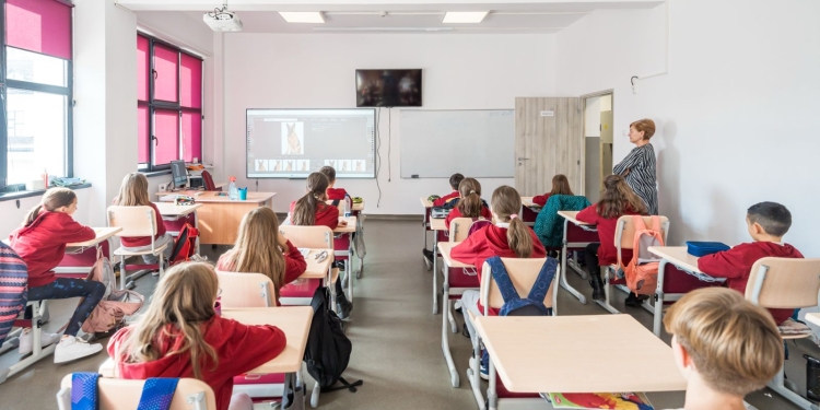Fonduri europene pentru modernizarea grădinițelor, școlilor și liceelor