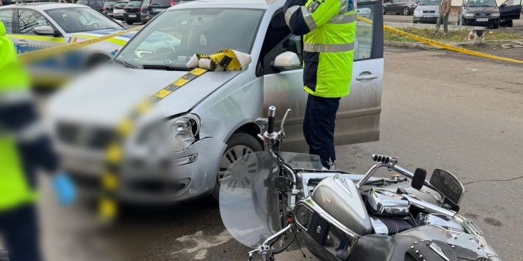 Motociclist grav rănit într-un accident pe un bulevard din Timișoara