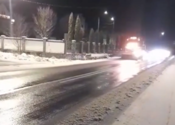 A revenit iarna! Șoselele din vestul țării, deszăpezite de drumari, noaptea trecută