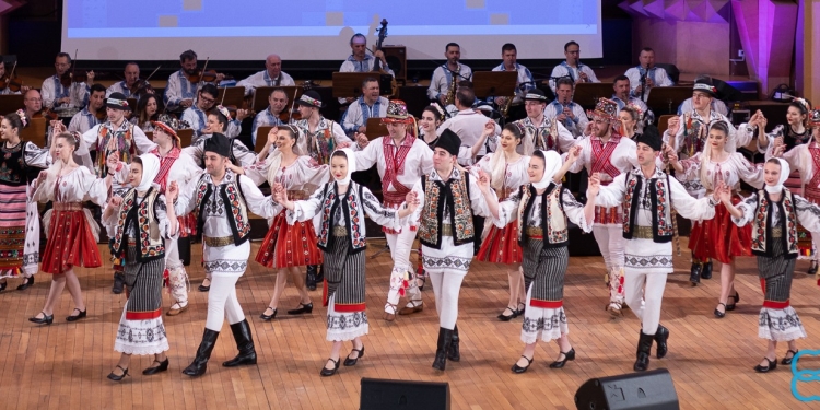 Primăvara vine la Timișoara cu muzică și dans la „Folclor de Mărțișor”