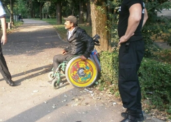 Între 8 mii și 10 mii de lei pe zi! Atât făceau cerșetori moldoveni arestați de polițiștii timișeni