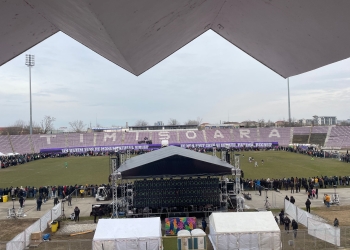 Rămas bun, El Monumental cu lasere, spectacole și mii de timișoreni pe stadion