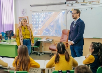 Primăria Timișoara a dotat toate clasele din ciclul primar cu mobilier modern FOTO