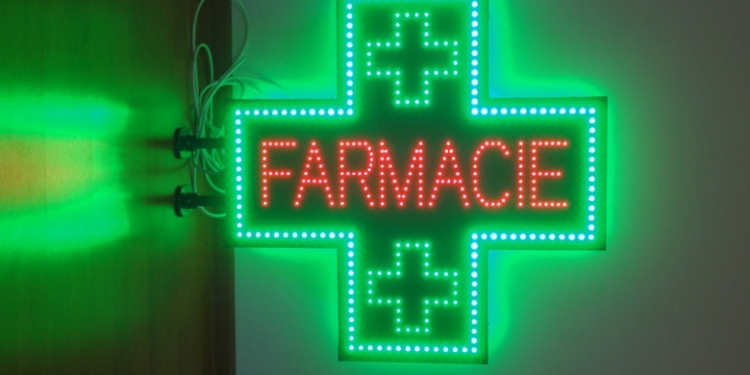 La furat de creme și bani dintr-o farmacie din Timișoara! Hoțul a fost arestat