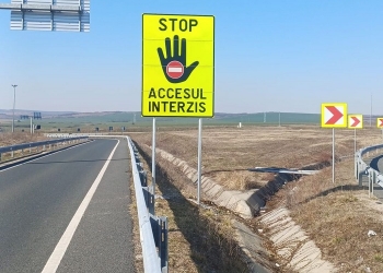 Noi indicatoare care avertizează asupra accesului interzis, montate pe autostrăzile din vestul țării FOTO