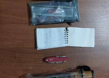 Pregătiți de pace, dar cu cuțite și bricege în buzunare! Obiecte interzise la protestatarii din Timișoara față de respingerea candidaturii lui Georgescu