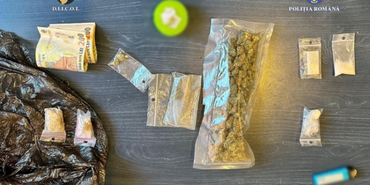 Flagrant la Timișoara! Două persoane au vândut sute de comprimate de ecstasy