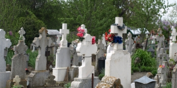 Bărbat mort, găsit în anexa unui cimitir din Timișoara