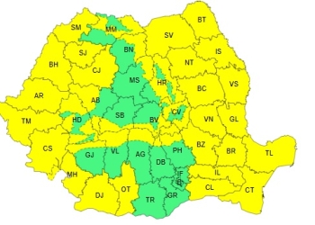 Ploi, vânt și temperaturi scăzute în vestul țării. Meteorologii au emis un cod galben