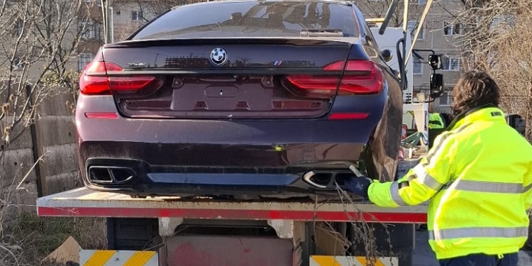 Aproape 2 mii de locuri de parcare din Timișoara, „eliberate” de mașinile abandonate