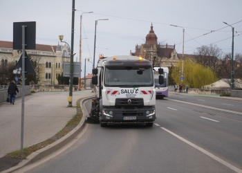 Curățenie pe străzile Timișoarei! Noua societate a primăriei a început activitatea