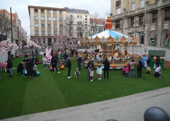 Târgul de Paște din Timișoara, deschis oficial duminică! Zeci de căsuțe și decoruri de poveste FOTO