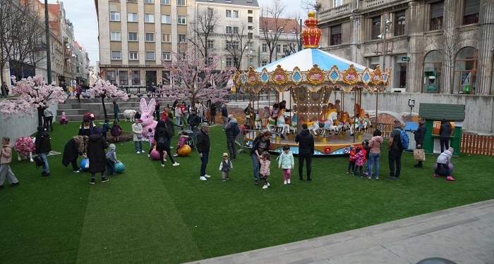 Târgul de Paște din Timișoara, deschis oficial duminică! Zeci de căsuțe și decoruri de poveste FOTO