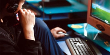 Tânăr arestat pentru pornografie infantilă! A șantajat o fată de 13 ani din Timișoara