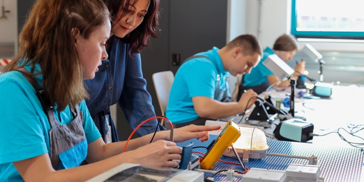 Primăria Timișoara sprijină participarea a peste 2.000 de elevi la stagii de practică