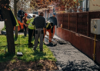 Trotuarele de pe zeci de străzi din Timișoara intră în reparații