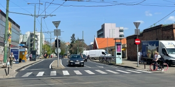 Reparații la trotuare și carosabil în zona Pieței 700 din Timișoara