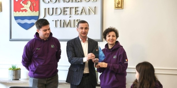 Alfred Simonis, întâlnire cu tinerii din Timișoara care au obținut locul 3 la Campionatul Mondial de Robotică din SUA FOTO