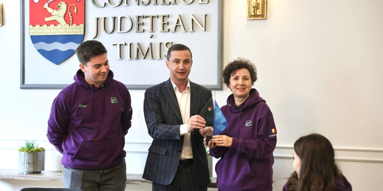 Alfred Simonis, întâlnire cu tinerii din Timișoara care au obținut locul 3 la Campionatul Mondial de Robotică din SUA FOTO