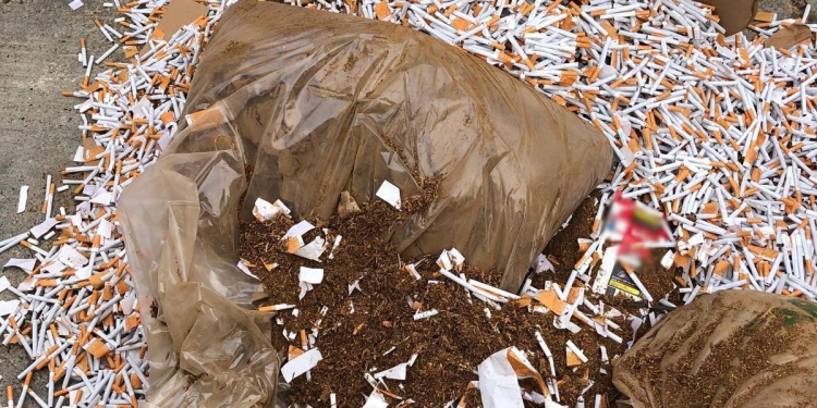 Case și mașini confiscate de polițiștii din Timiș de la traficanți de țigări de contrabandă