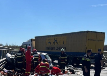 Circulație reluată pe centura Caransebeșului! O victimă în stare critică, alte 3 la spital, în urma unui grav accident