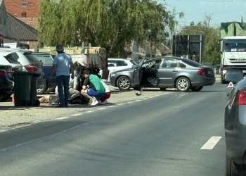Motociclist de 20 ani, la spital în urma unui accident produs lângă Timișoara