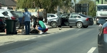 Motociclist de 20 ani, la spital în urma unui accident produs lângă Timișoara