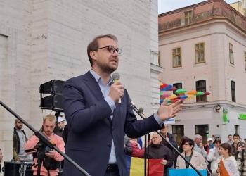 Dominic Fritz, la mitingul pro-european din centrul Timișoarei FOTO
