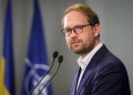 Dominic Fritz avertizează: „Vorbim despre pensiile bunicilor, pe care nu le vom mai putea plăti cu un președinte necredibil ca George Simion președinte. Despre milioane de locuri de muncă care se vor pierde”