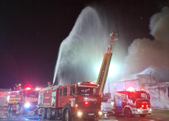 10 microbuze și mașini, distruse de incendiul de pe bulevardul Stan Vidrighin din Timișoara