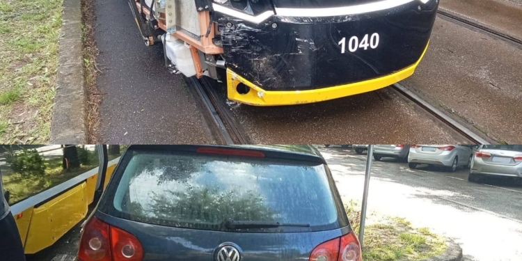 Intersecția buclucașă! În câteva luni, 3 tramvaie avariate în aceeași intersecție din Timișoara