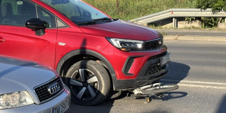 Băiat de șapte ani, care traversa strada pe bicicletă, pe trecerea de pietoni, lovit de o mașină la Giroc