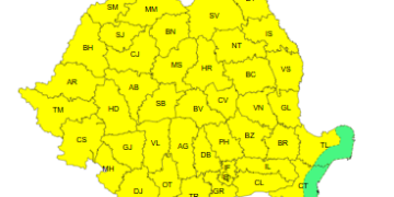 Alertă meteo! Banatul, sub cod galben de ploi, descărcări electrice și vânt