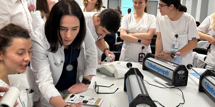 Învățarea nu se încheie. Cursuri de specializare pentru medicii din vestul țării