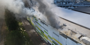 Mall-ul din Arad care urma să fie inaugurat în 2 săptămâni, a ars