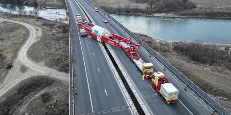 Circulați cu grijă pe drumurile din vestul țării! Pornește un nou convoi uriaș spre Termocentrala Mintia