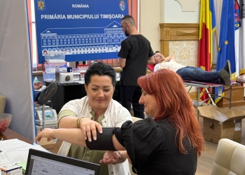 Zeci de pungi de sânge, donate de angajații Primăriei Timișoara